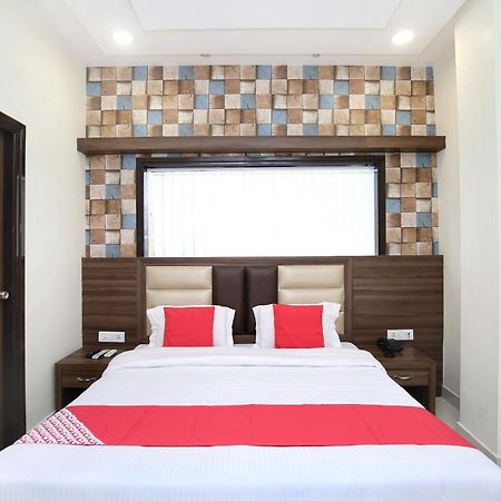 Oyo 17307 Hotel Kings Amritsar Bagian luar foto
