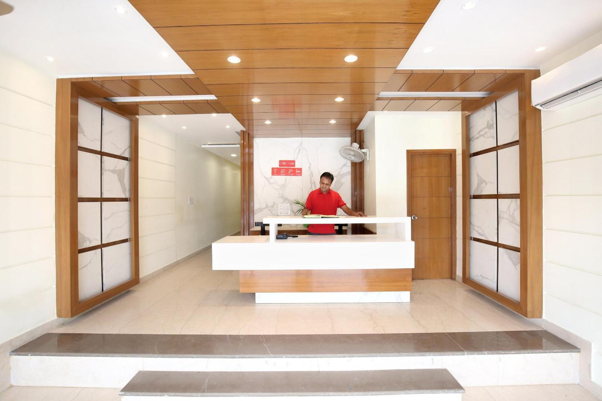 Oyo 17307 Hotel Kings Amritsar Bagian luar foto
