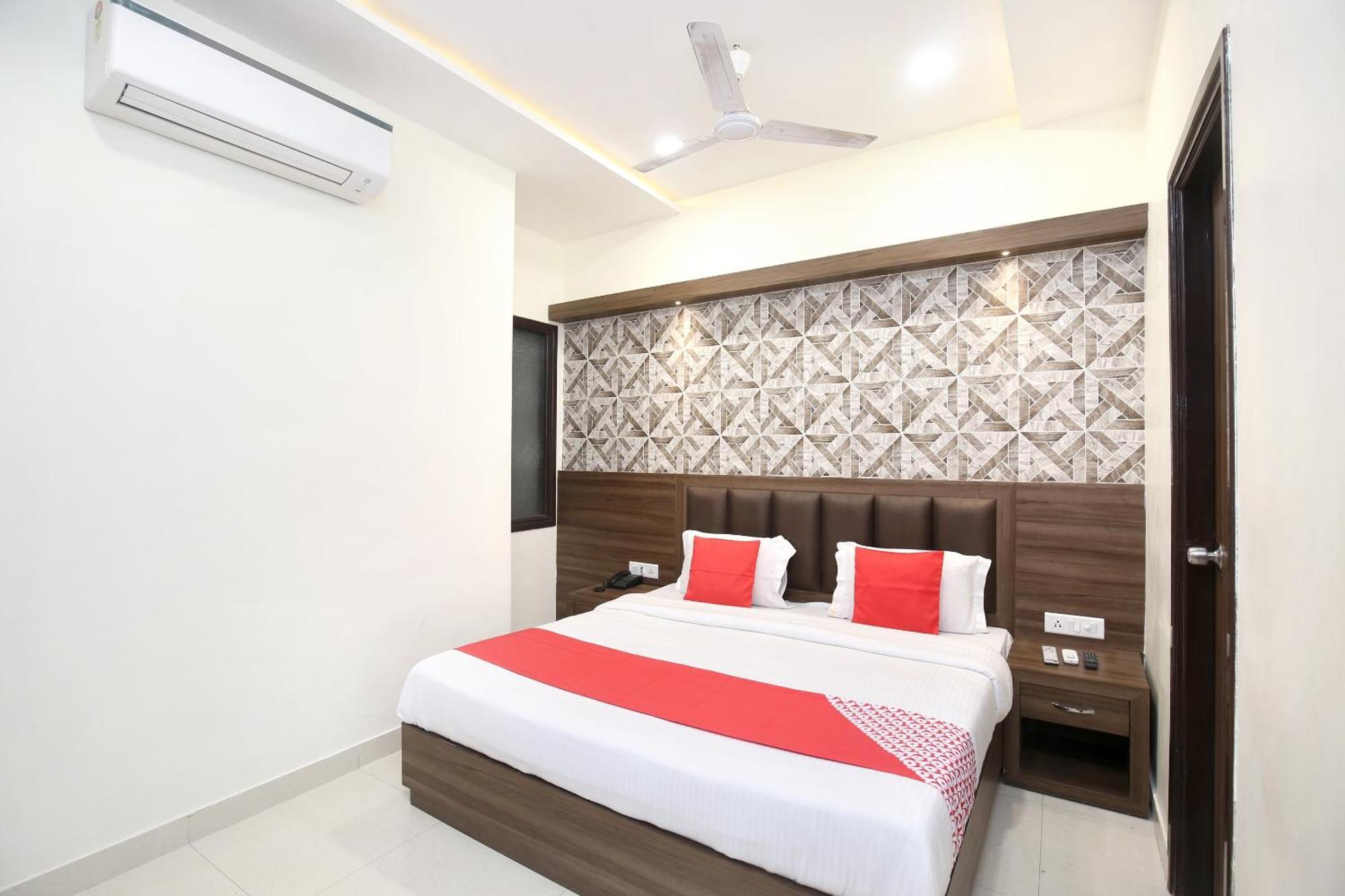 Oyo 17307 Hotel Kings Amritsar Bagian luar foto